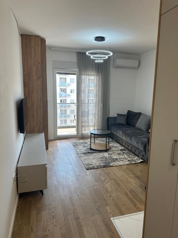 Luxury Apartments D&B Podgoriţa Exterior foto
