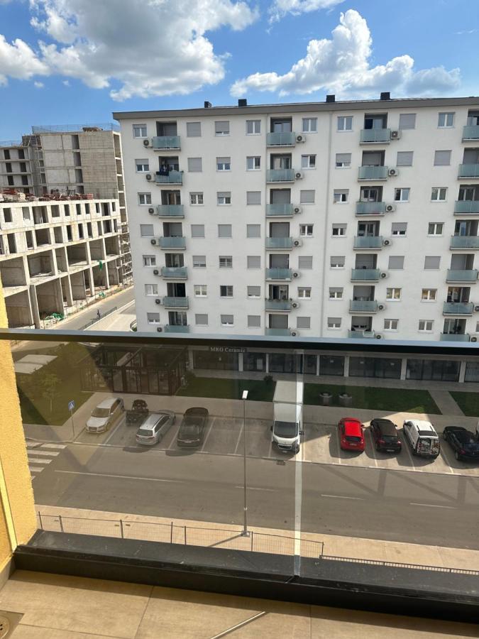 Luxury Apartments D&B Podgoriţa Exterior foto