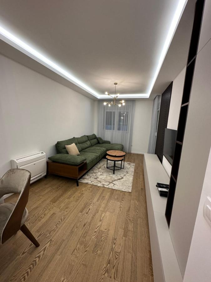 Luxury Apartments D&B Podgoriţa Exterior foto