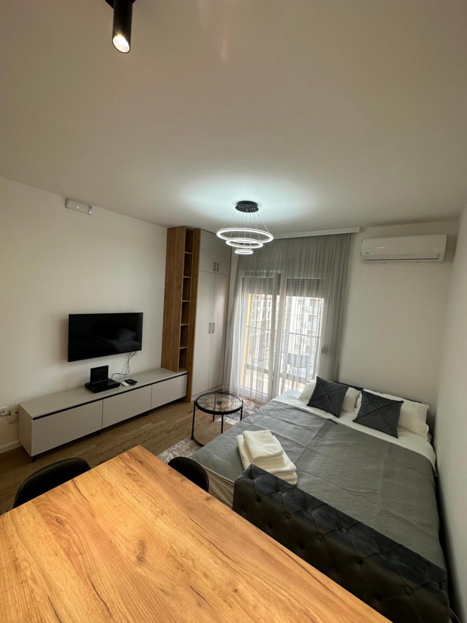 Luxury Apartments D&B Podgoriţa Exterior foto