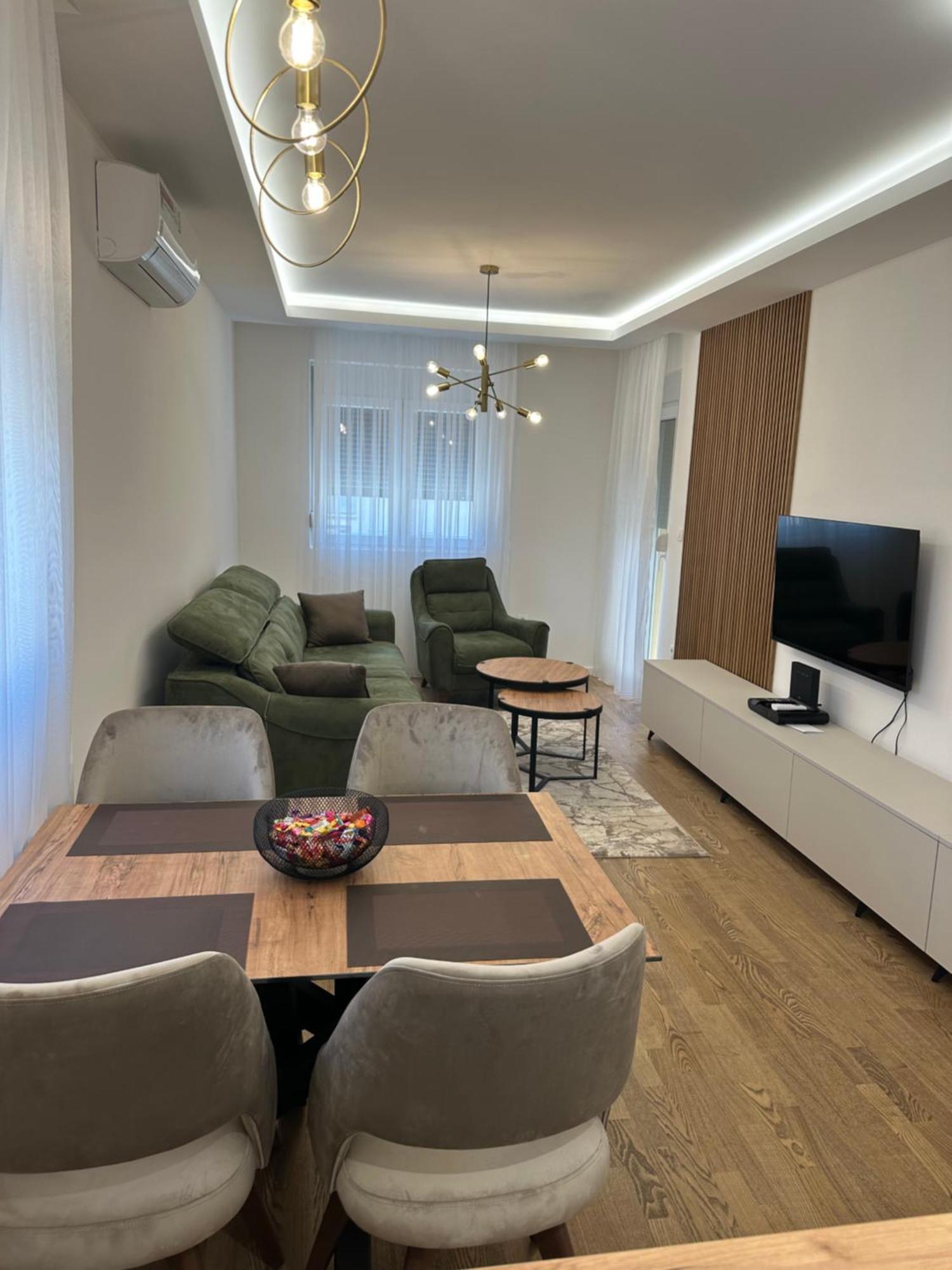 Luxury Apartments D&B Podgoriţa Exterior foto