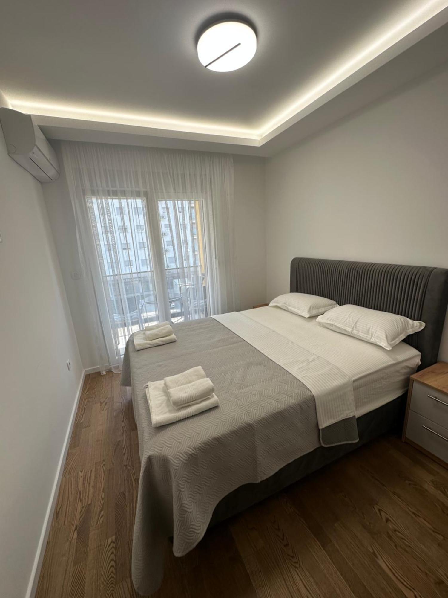 Luxury Apartments D&B Podgoriţa Exterior foto